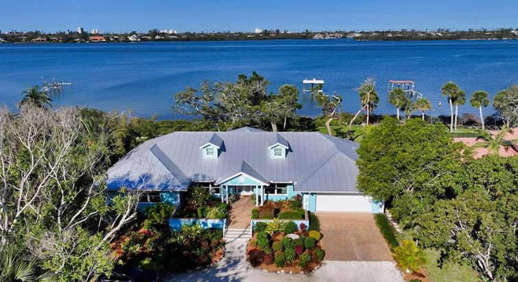Exceptional Bayfront Estate with Private Dock in Sarasota