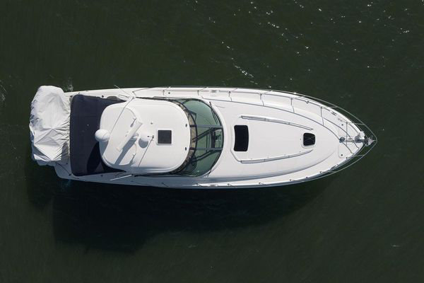 2005 Sea Ray 420 Sundancer image 3