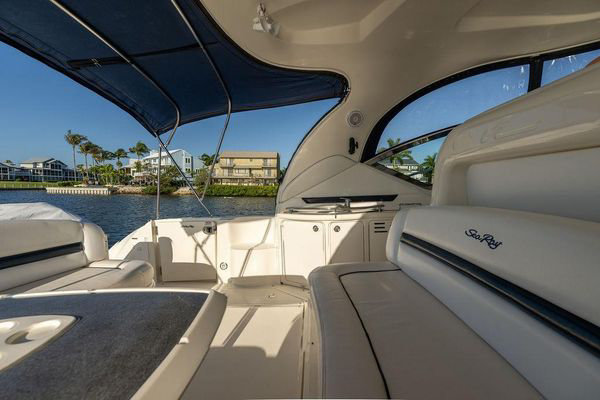 2005 Sea Ray 420 Sundancer image 23