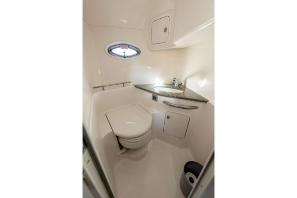 2005 Sea Ray 420 Sundancer image 33