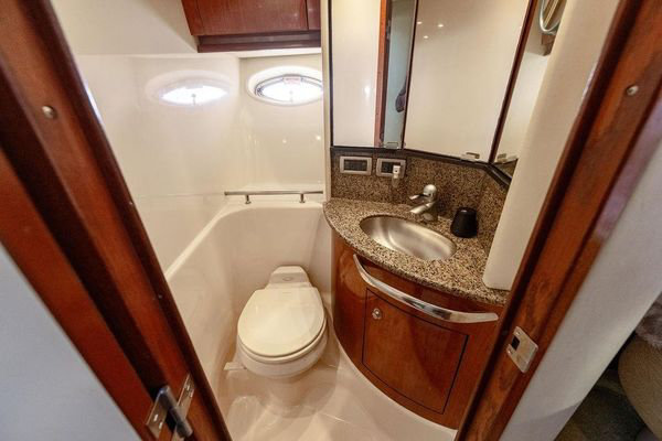 2005 Sea Ray 420 Sundancer image 44