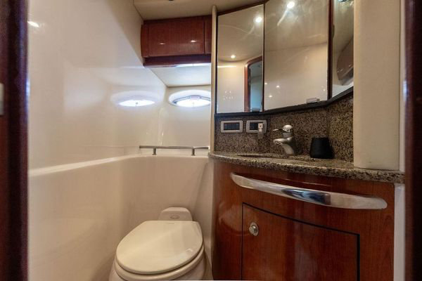 2005 Sea Ray 420 Sundancer image 45