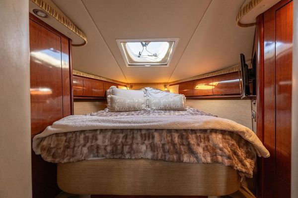 2005 Sea Ray 420 Sundancer image 48