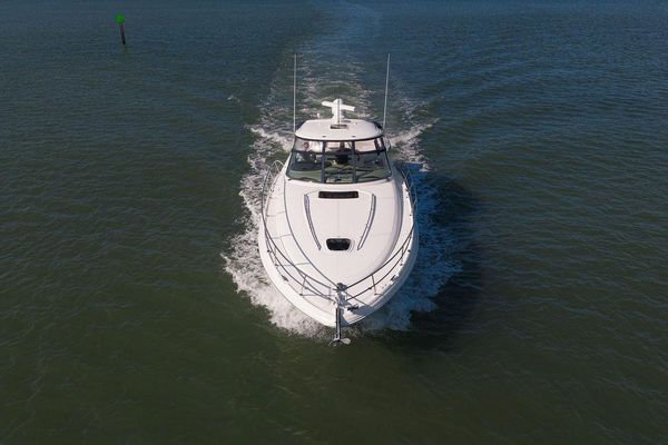 2005 Sea Ray 420 Sundancer image 8