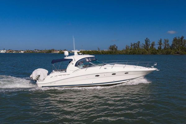 2005 Sea Ray 420 Sundancer image 10