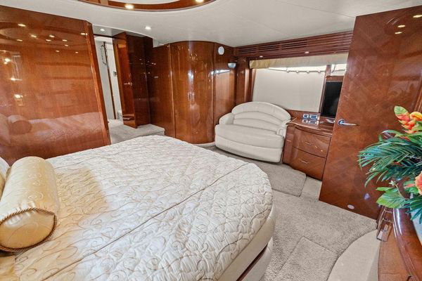 2005 Marquis 65 Motor Yacht image 24