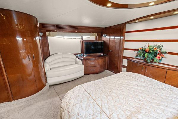 2005 Marquis 65 Motor Yacht image 32