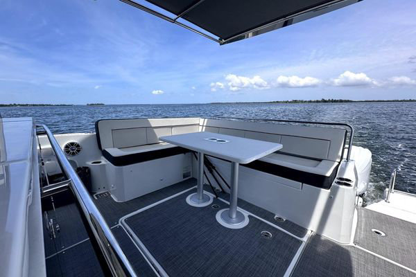 2022 Jeanneau Leader 12.5 WA image 11