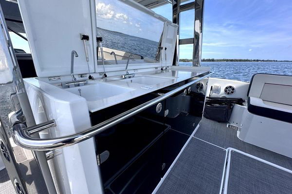 2022 Jeanneau Leader 12.5 WA image 16