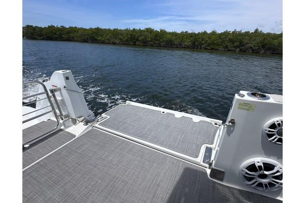 2022 Jeanneau Leader 12.5 WA image 19