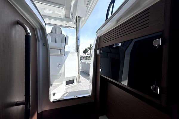 2022 Jeanneau Leader 12.5 WA image 23