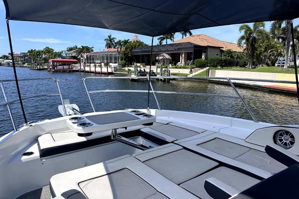 2022 Jeanneau Leader 12.5 WA image 5