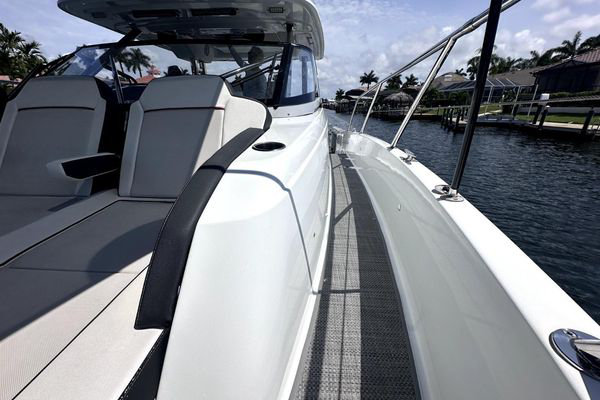 2022 Jeanneau Leader 12.5 WA image 8