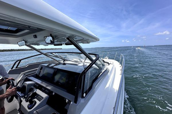 2022 Jeanneau Leader 12.5 WA image 9