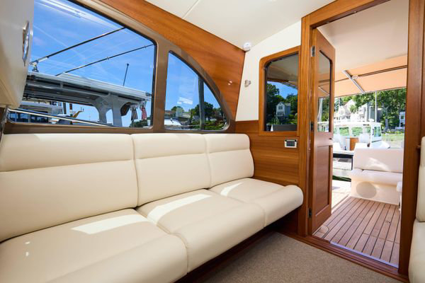 2027 Palm Beach Motor Yachts PB42 image 19