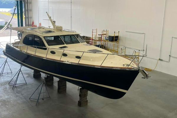2027 Palm Beach Motor Yachts PB42 image 3