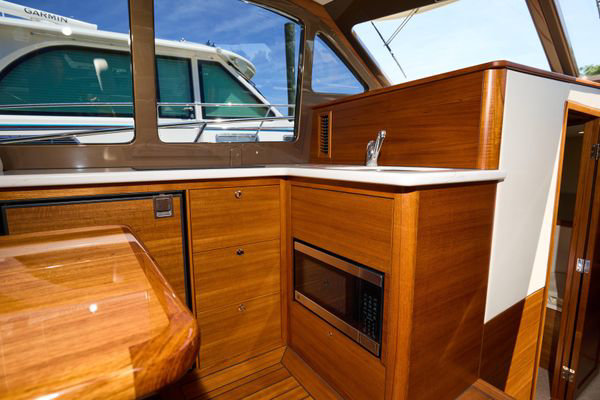 2027 Palm Beach Motor Yachts PB42 image 24