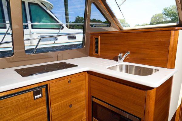 2027 Palm Beach Motor Yachts PB42 image 26