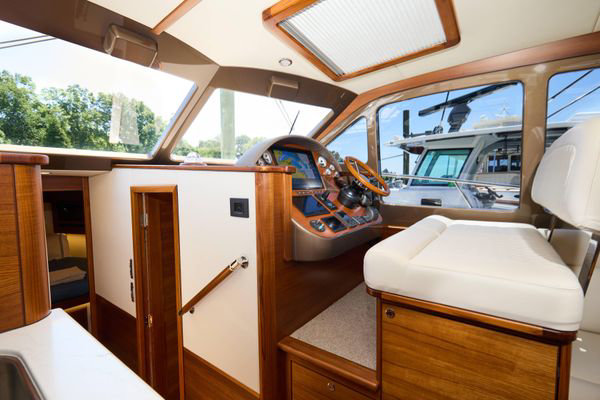 2027 Palm Beach Motor Yachts PB42 image 30