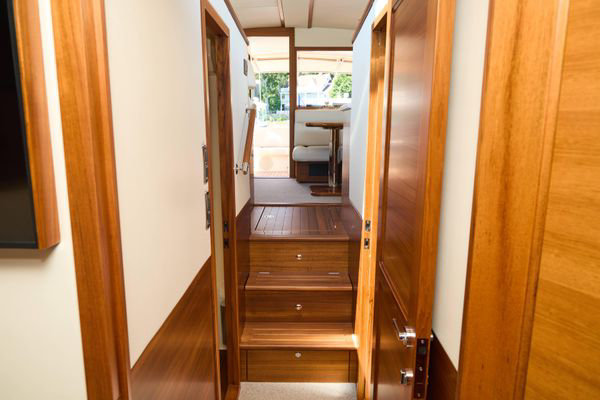 2027 Palm Beach Motor Yachts PB42 image 31