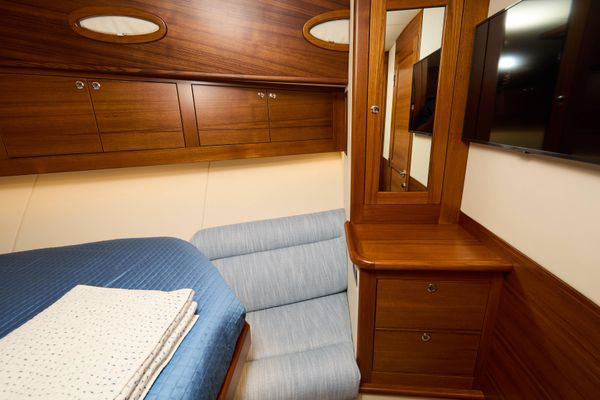 2027 Palm Beach Motor Yachts PB42 image 37