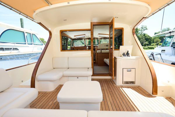 2027 Palm Beach Motor Yachts PB42 image 5