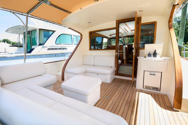 2027 Palm Beach Motor Yachts PB42 image 7