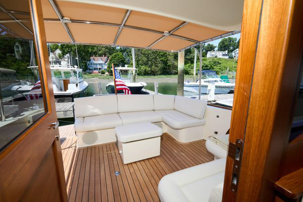 2027 Palm Beach Motor Yachts PB42 image 10