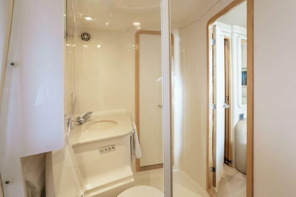 2003 Sea Ray Sundancer 460 image 24