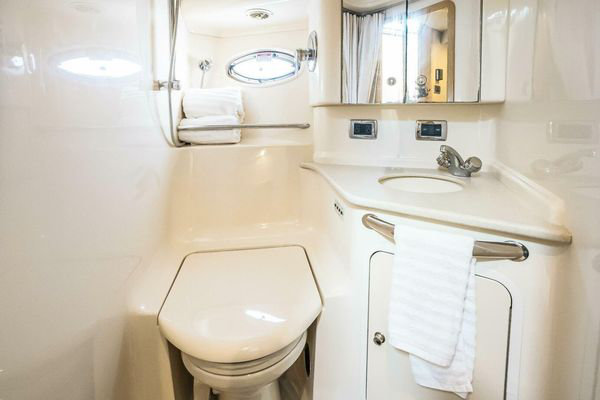 2003 Sea Ray Sundancer 460 image 25