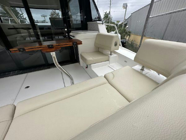 2022 Regal 42 XO image 13