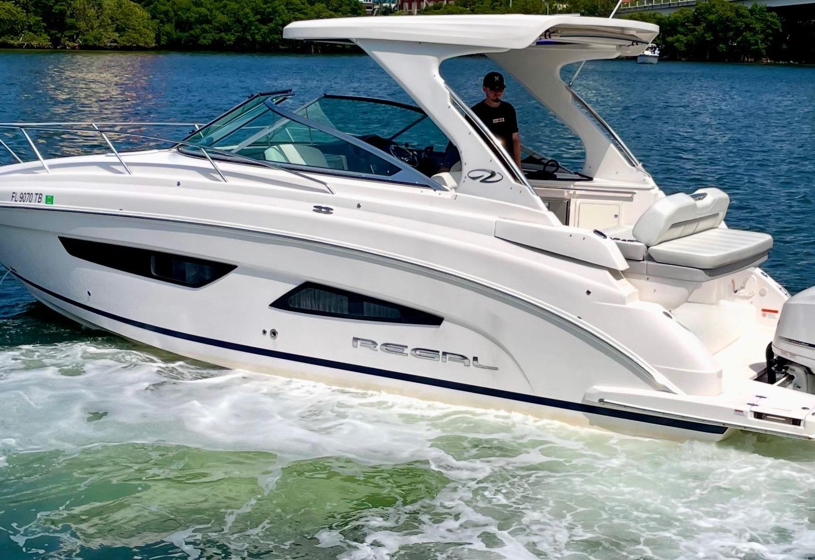 2021 Regal 33 XO — Florida Gulf Coast