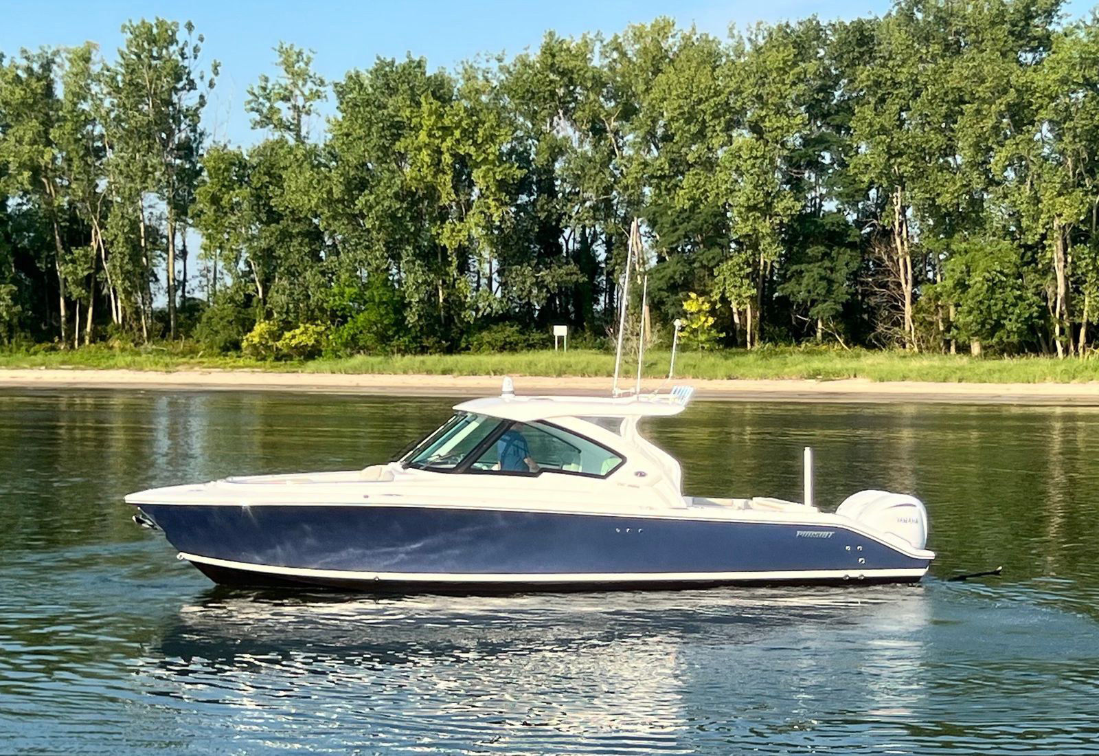 2022 Pursuit DC 326 Dual Console — Florida Gulf Coast