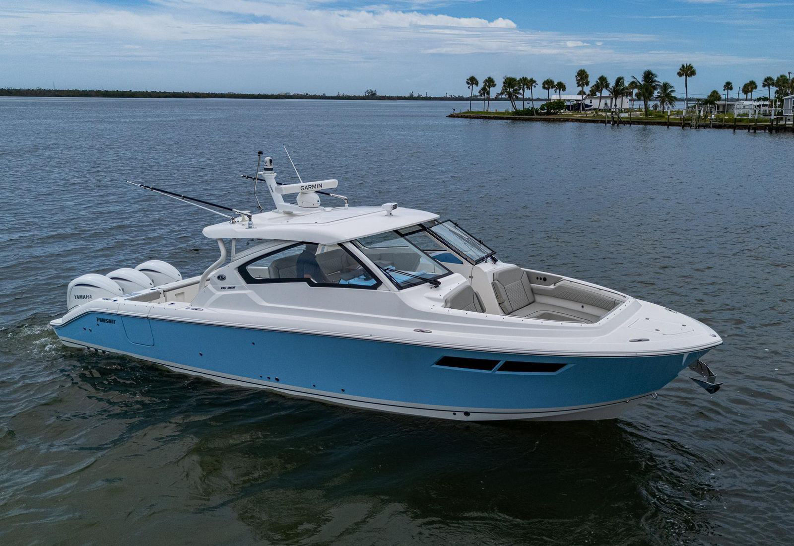 2023 Pursuit DC 365 Dual Console — Florida Gulf Coast